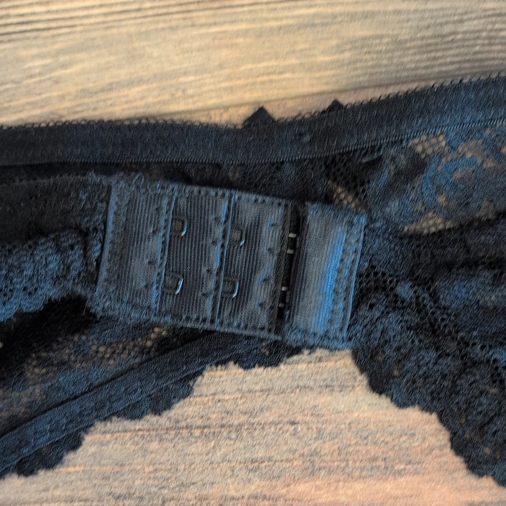 Torrid Black Lace Garter Belt 1/2 Plus Size                                 C355
